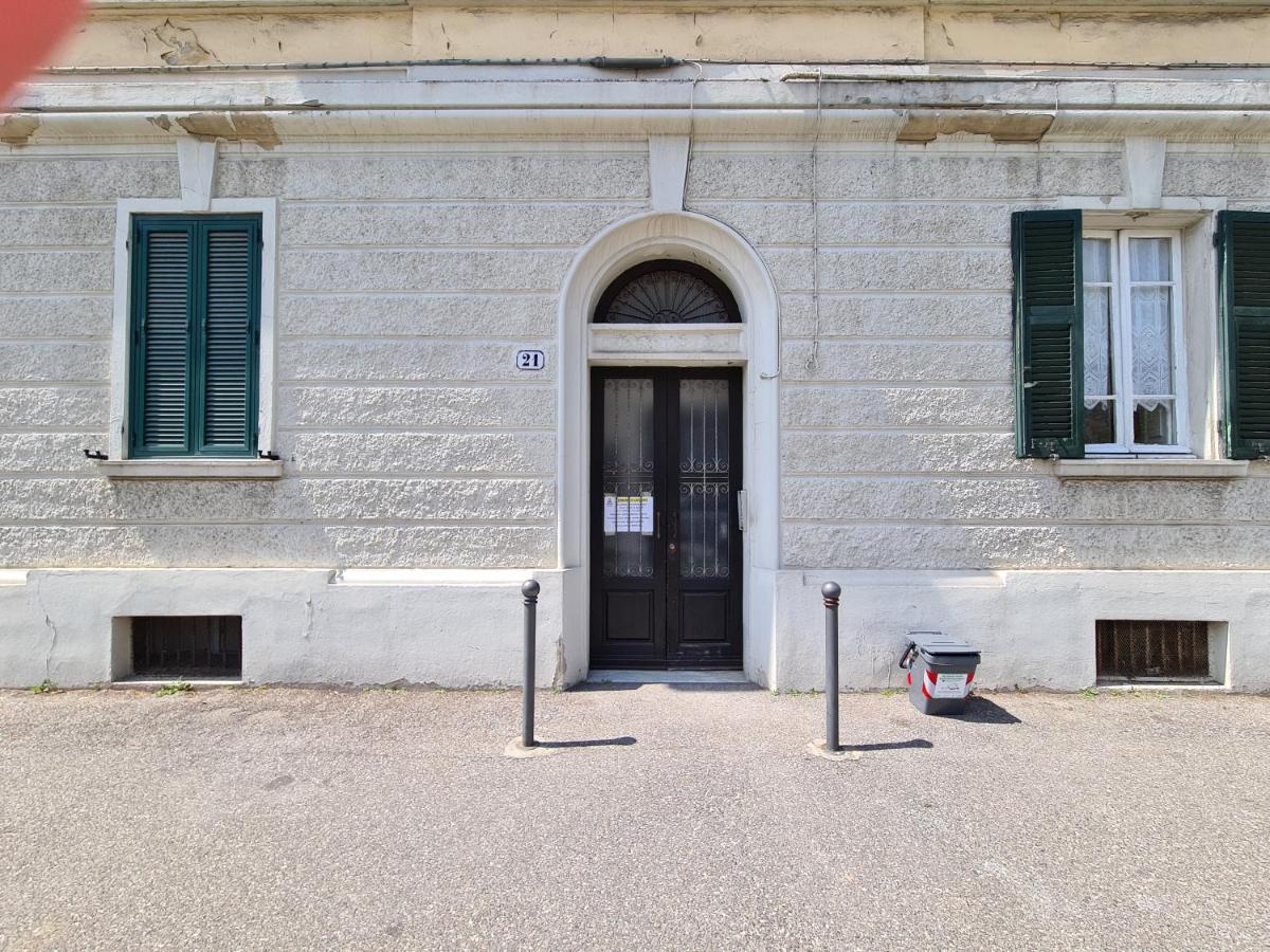 Le Case Di Italo - Viale Ippolito Nievo 21 Apartment ลีวอร์โน ภายนอก รูปภาพ